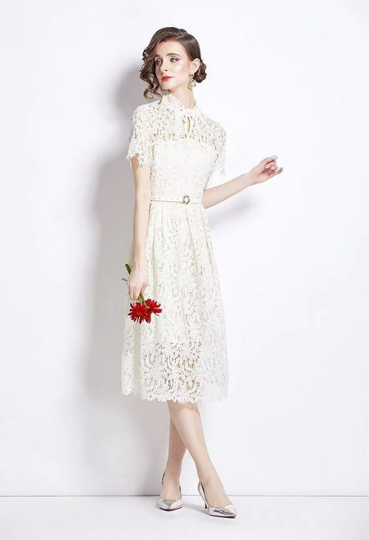 IVORY ELEGANT LACE MIDI DRESS